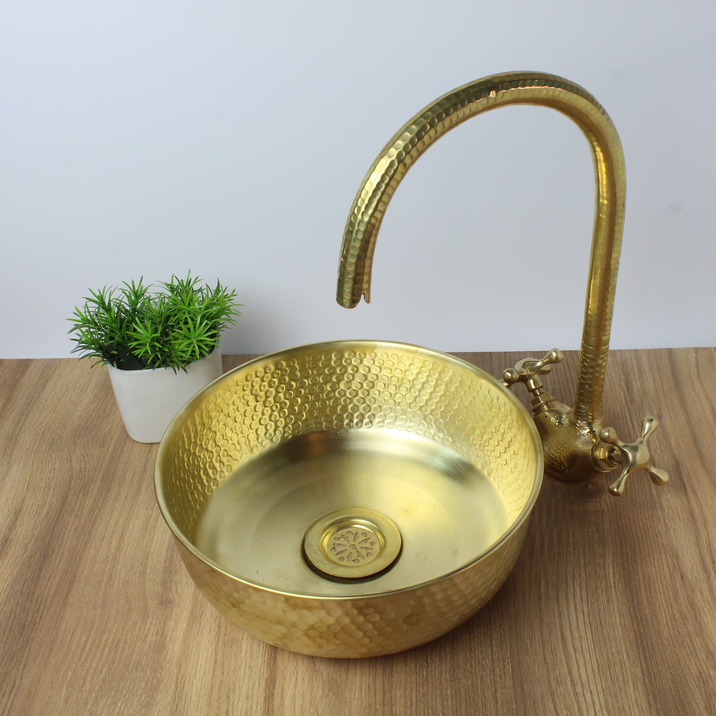Round Brass Vessel Sink