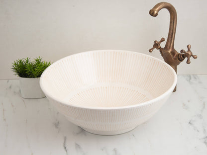 Minimalist Lines - Cream