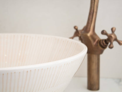 Minimalist Lines - Cream