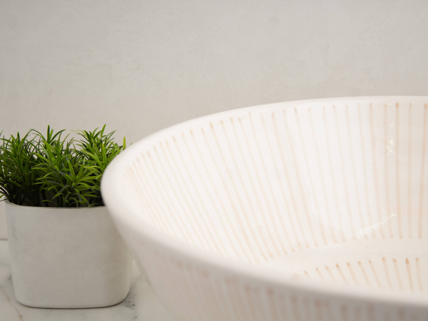 Minimalist Lines - Cream