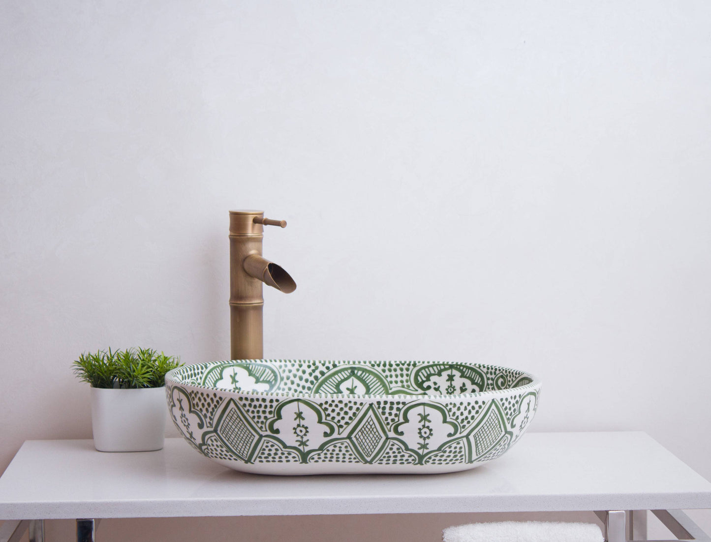 Oval Floral Lattice - Sage