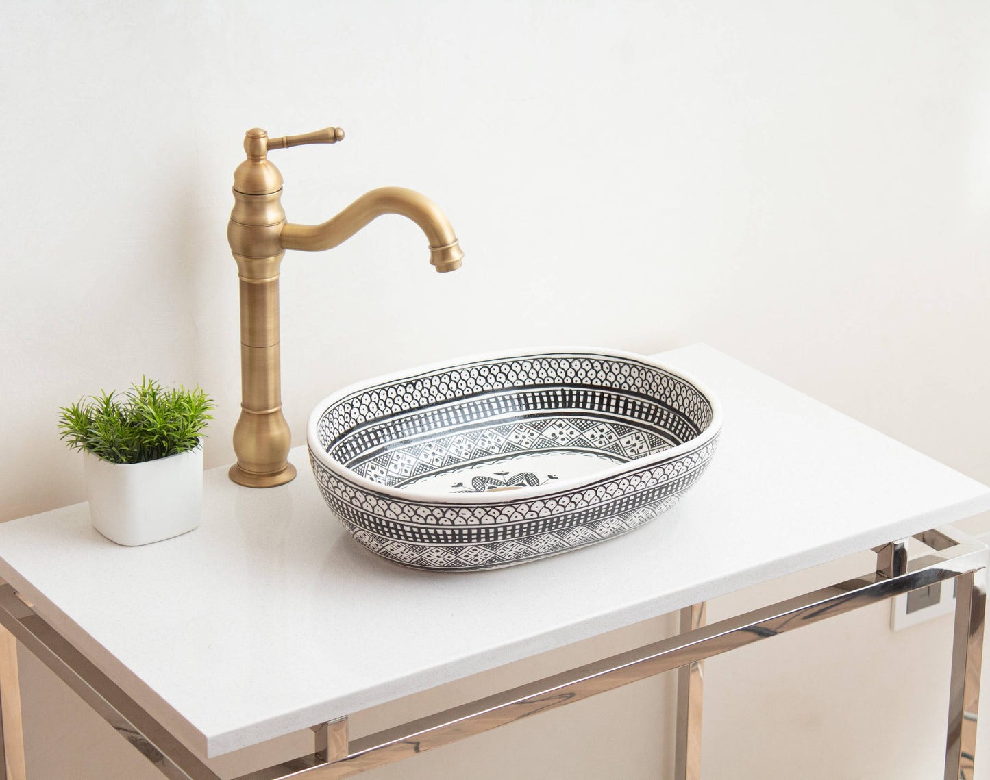 Oval Heritage - Black