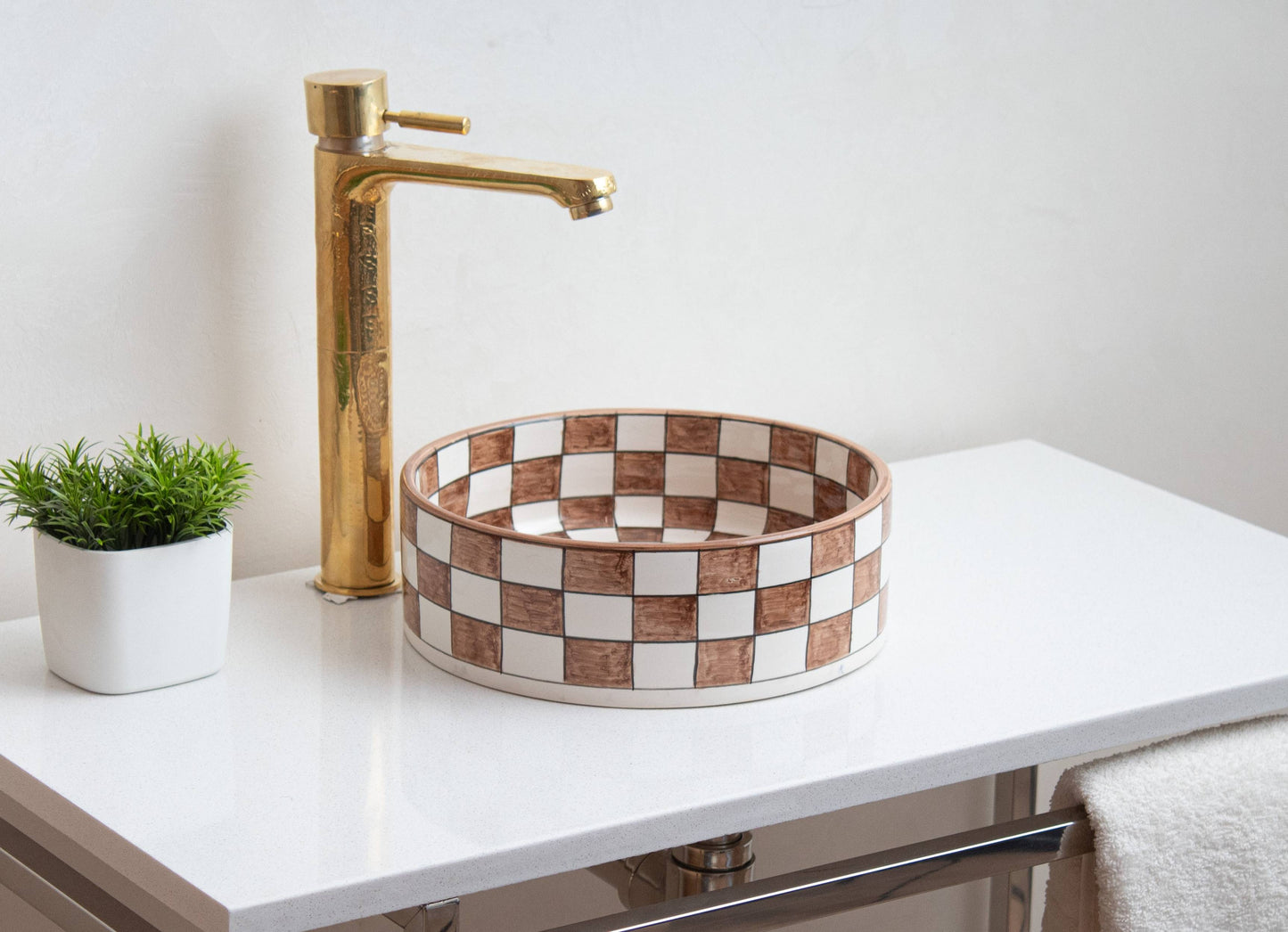 Round Checkered - Terracotta