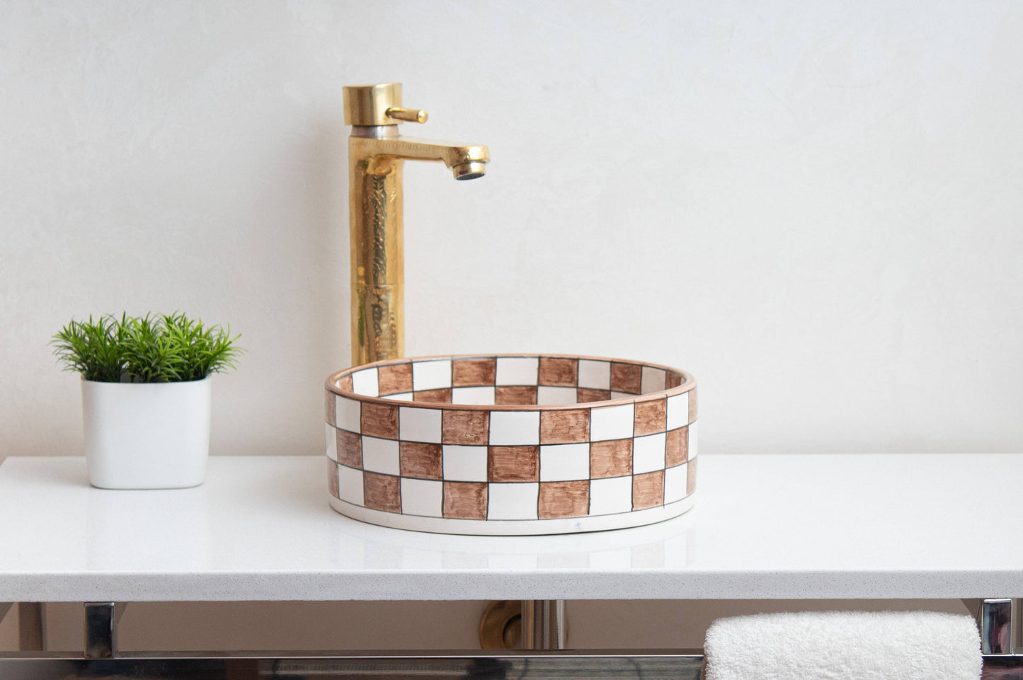 Round Checkered - Terracotta