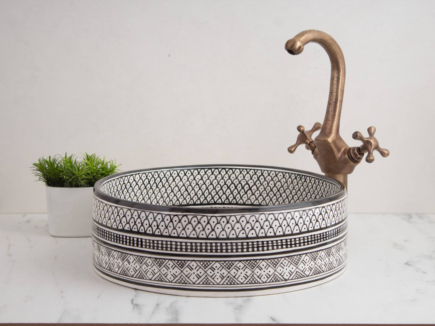 Round Heritage - Black