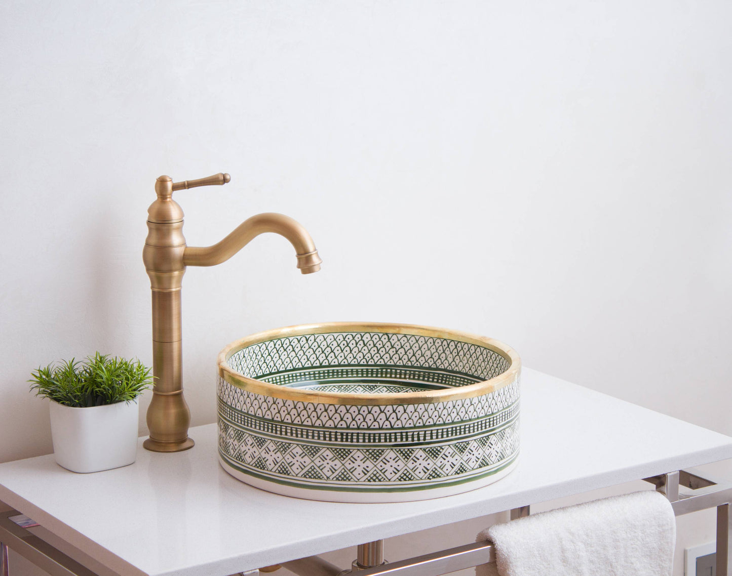 Round Heritage - Green with Brass Rim