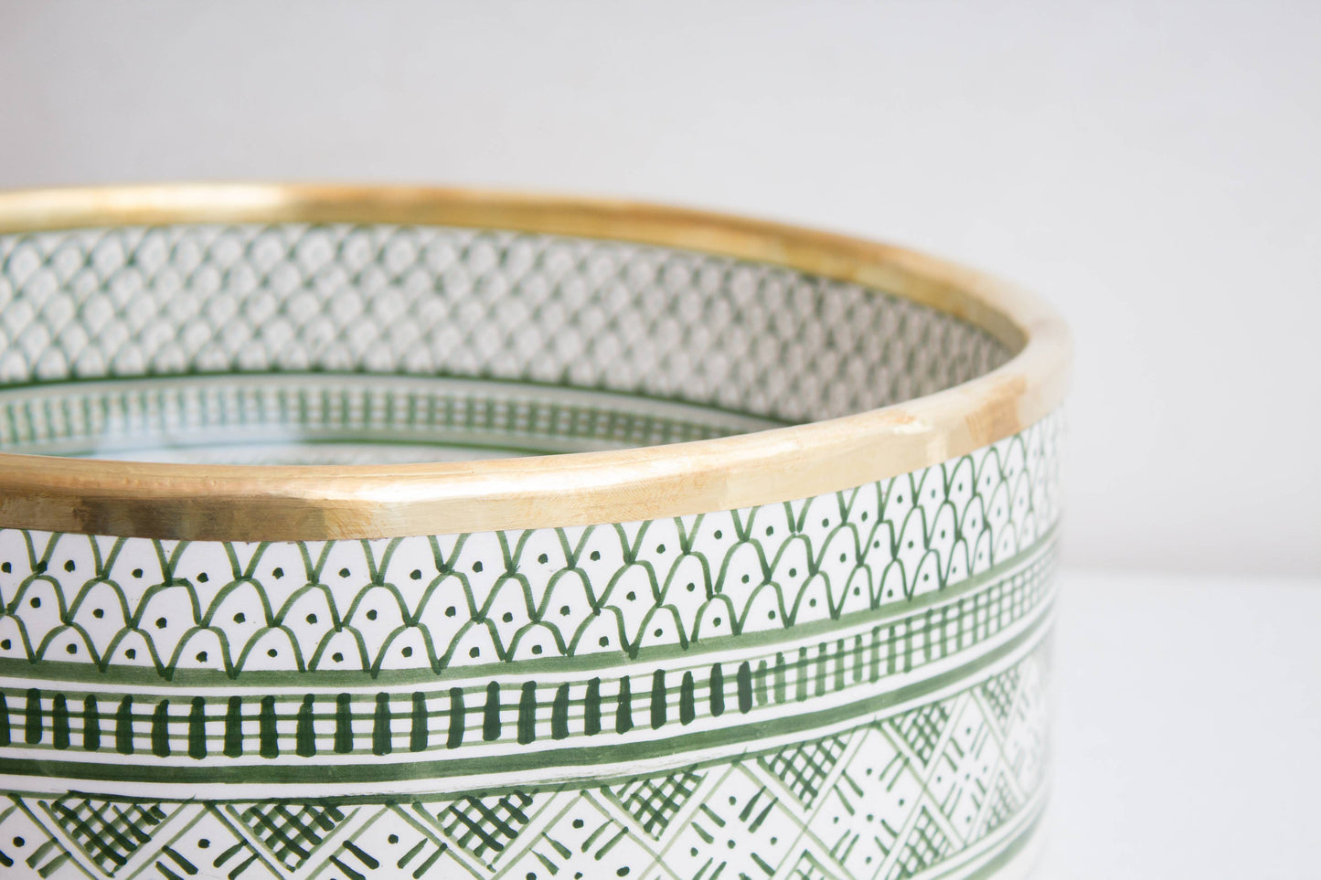 Round Heritage - Green with Brass Rim