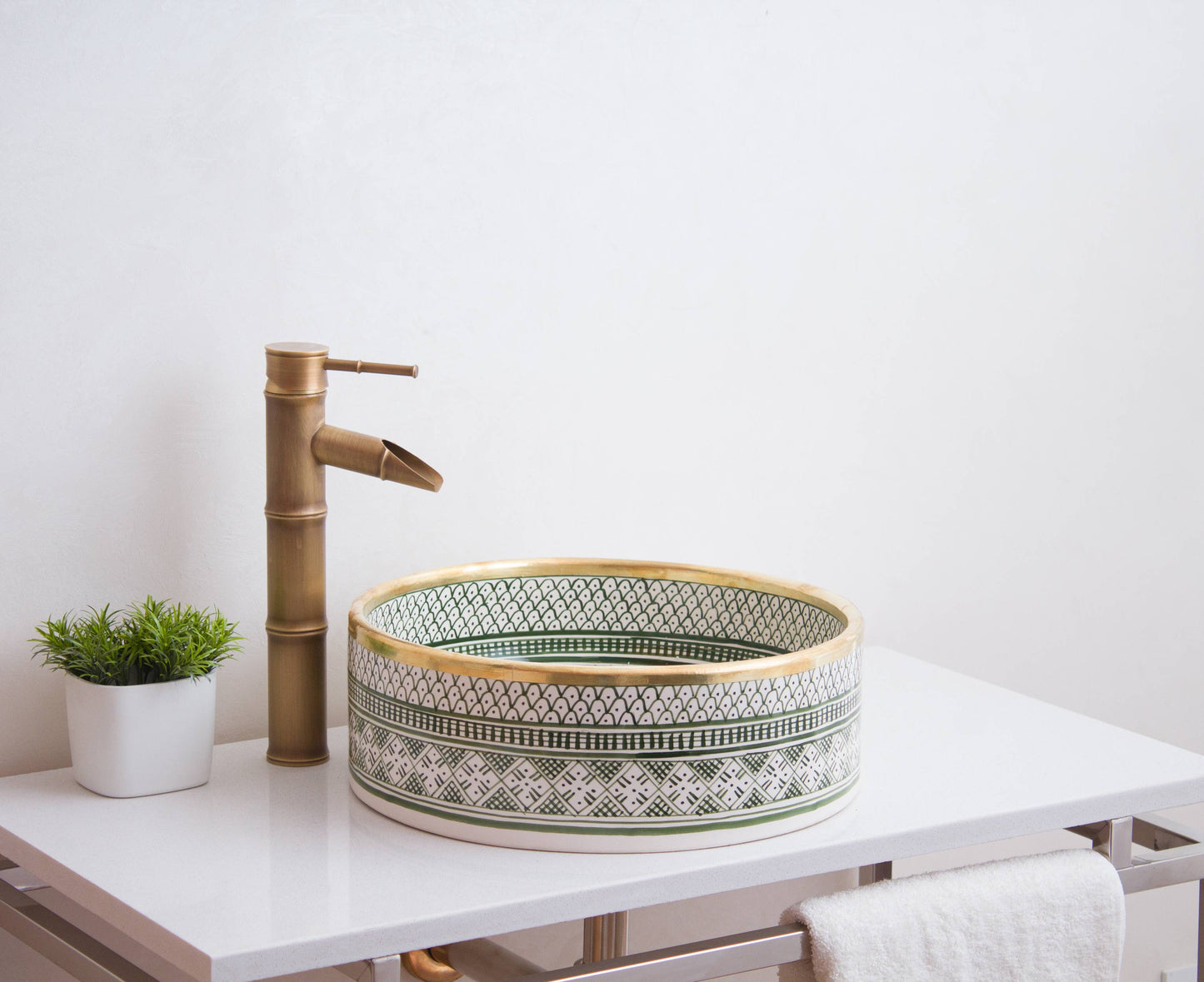 Round Heritage - Green with Brass Rim